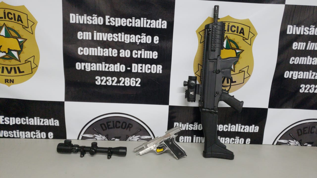 Operação da polícia apreende submetralhadora em Natal