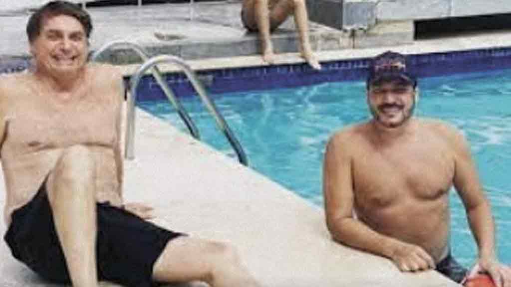 Colunista da IstoÉ diz que Bolsonaro deve ser “brocha” e “gay passivo”
