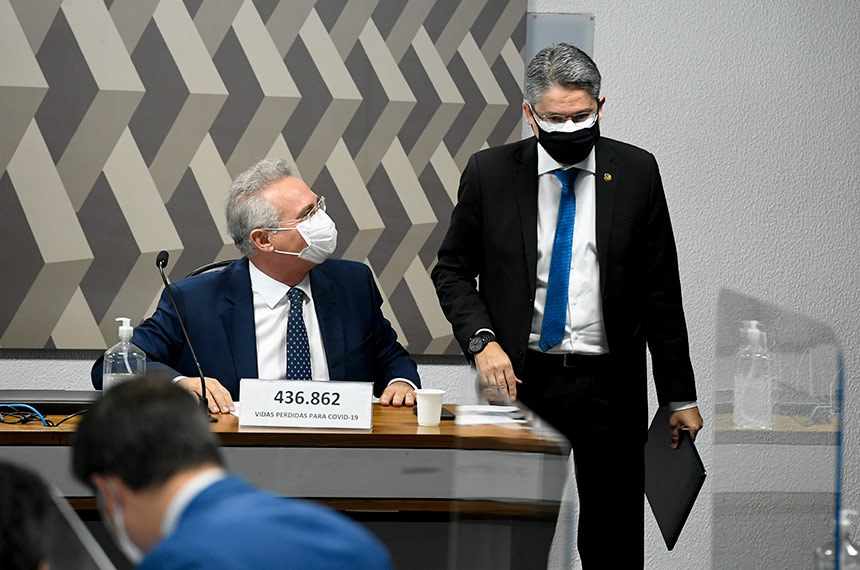 CPI da Covid pode quebrar sigilos de filho de Bolsonaro; entenda