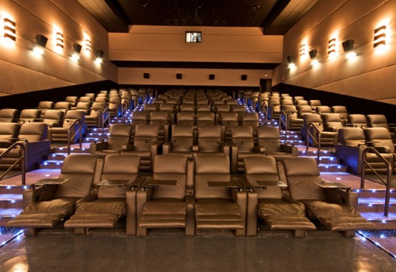 Prefeitura libera funcionamento de cinemas, teatros e museus em Natal