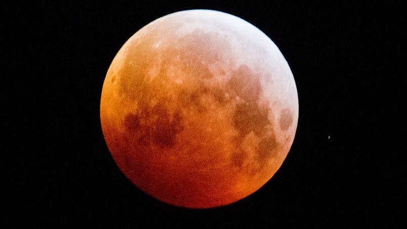 Eclipse total e maior superlua acontecem nesta quarta