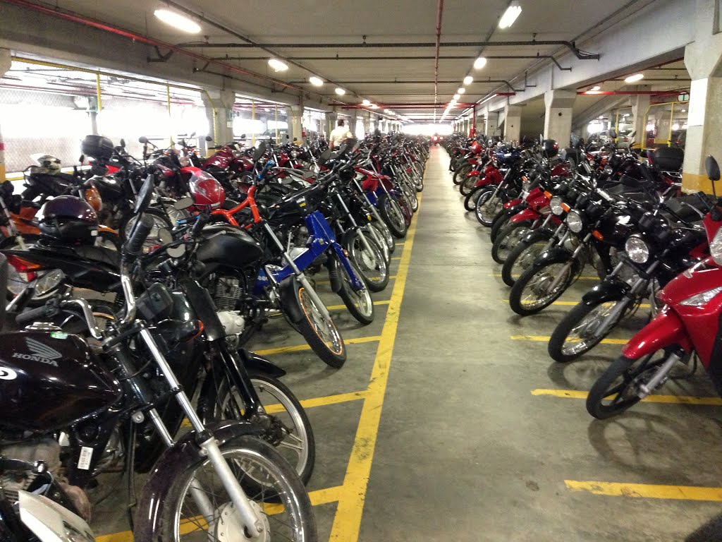STF: Lei do RN que prevê tarifa menor para moto estacionar é inconstitucional