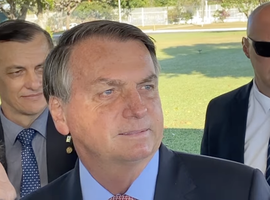 VÍDEO: ‘Quem não tá contente comigo, tem Lula em 2022’, diz Bolsonaro