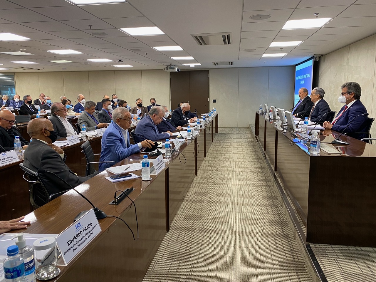 Presidente da FIERN participa hoje de reunião da CNI em Brasília