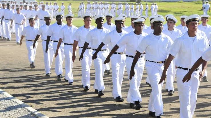 Marinha abre inscrições para 750 vagas; veja período e salário