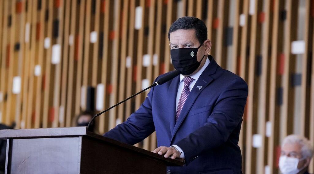 Mourão sobre protestos contra Bolsonaro: “Tem aglomeração do bem agora?”