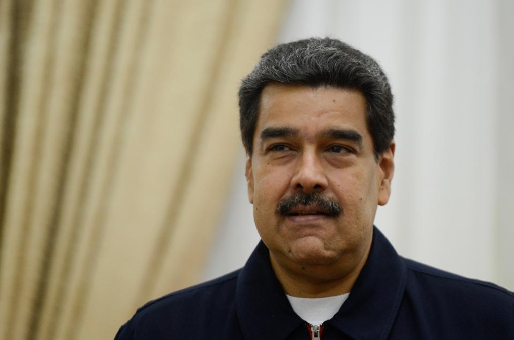 Com povo faminto e sem emprego, Maduro gasta R$ 300 mil com cantor em festa