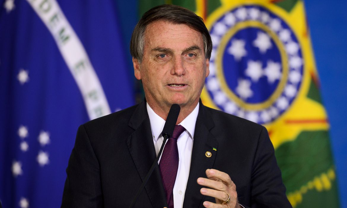 Bolsonaro fala em aumentar Bolsa Família; veja quanto o valor poderá subir