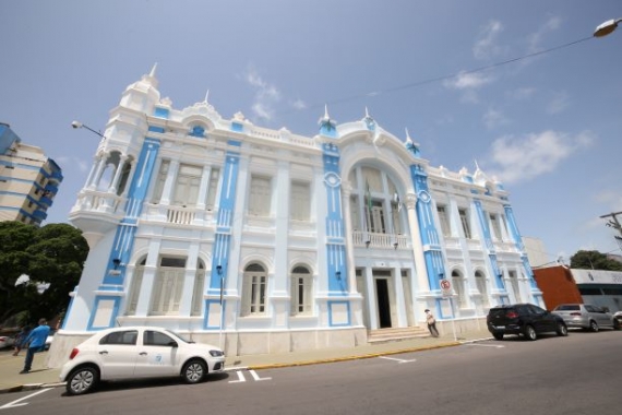Prefeitura de Natal anuncia pagamento de 40% do 13º dos professores