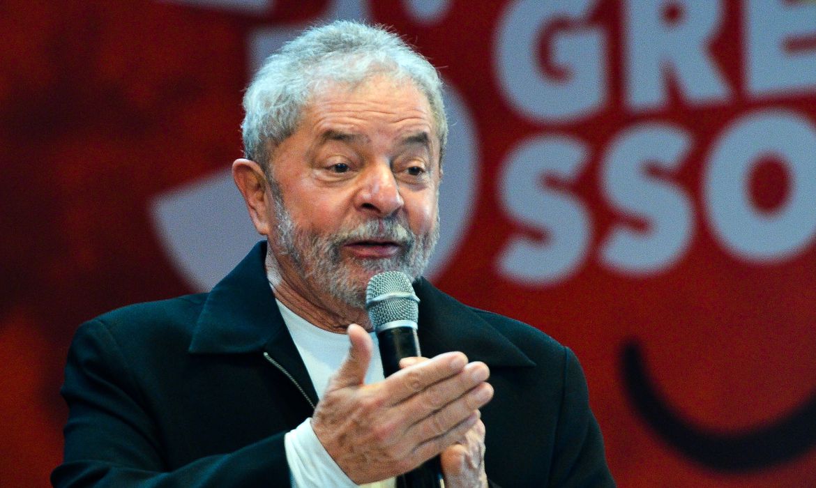 Lula esquece discurso do "golpe" e diz que não vetará partidos que votaram pelo impeachment