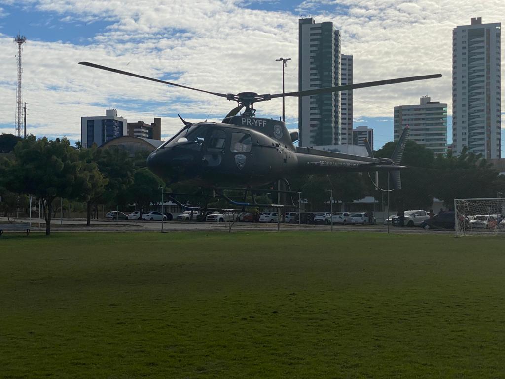 Helicóptero Potiguar 1 transporta vacinas contra a Covid para o interior do RN