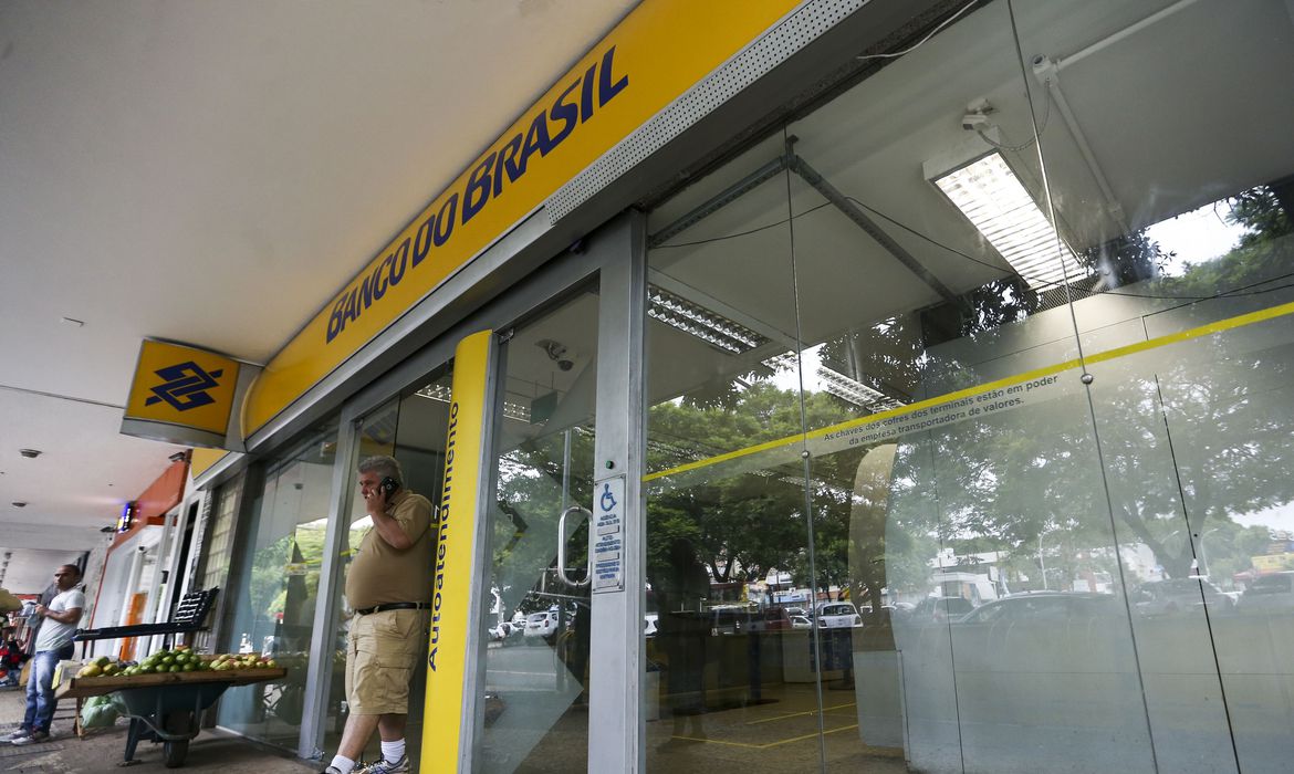 Banco do Brasil abre concurso para 4.480 vagas; remuneração inicial é de R$ 3 mil