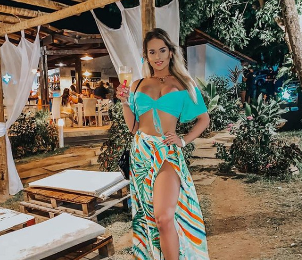 Influenciadora digital morre aos 24 anos após complicações da Covid-19