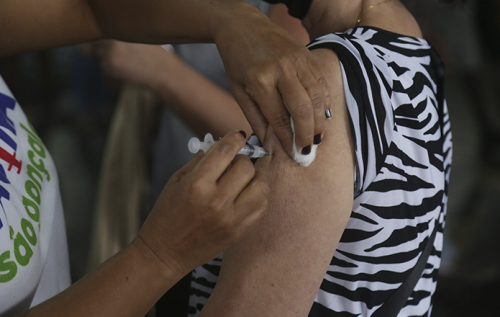 São Gonçalo segue vacinação contra covid-19 em pessoas com comorbidades