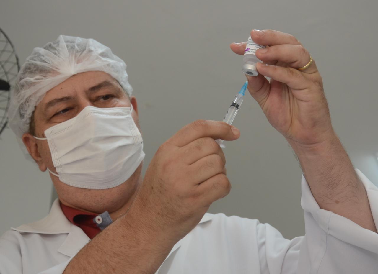 São Gonçalo inicia agendamento online para vacina contra a covid-19