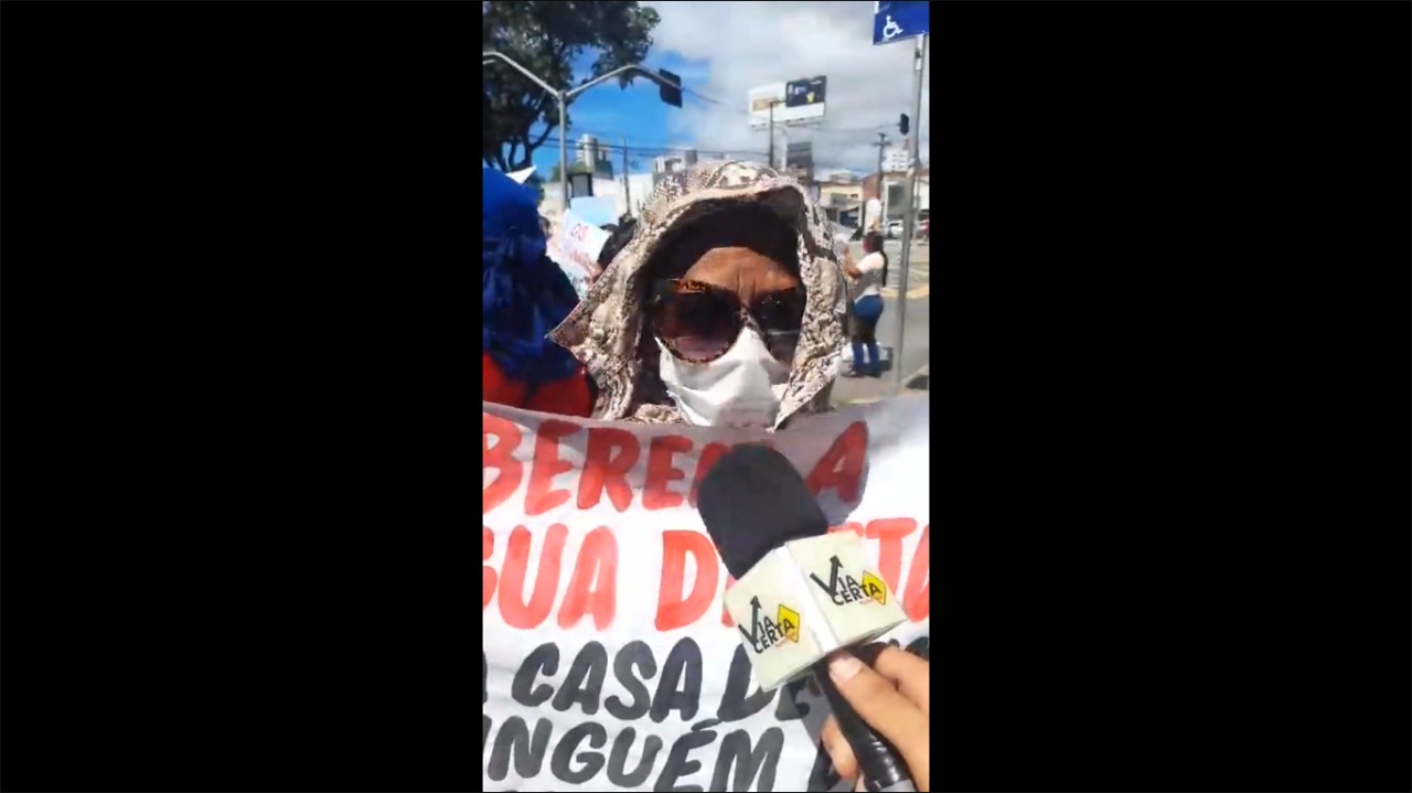 VÍDEO: Protesto pede vacinas para presos e bloqueia avenida em Natal