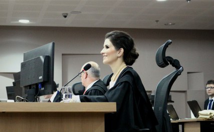 Adriana Magalhães é reconduzida ao cargo de Juíza do TRE-RN