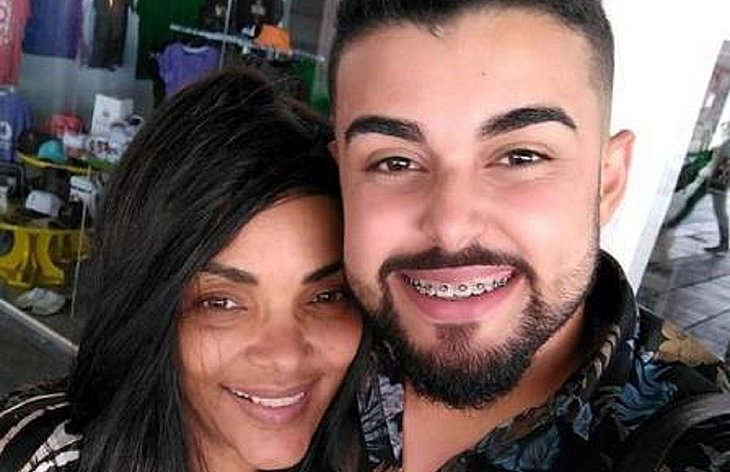 Flordelis confirma namoro com rapaz 35 anos mais jovem