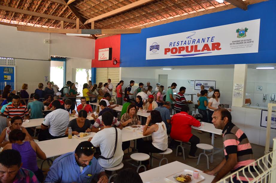 Governo renova contrato sem licitação para Restaurantes Populares com empresa em situação irregular, diz site