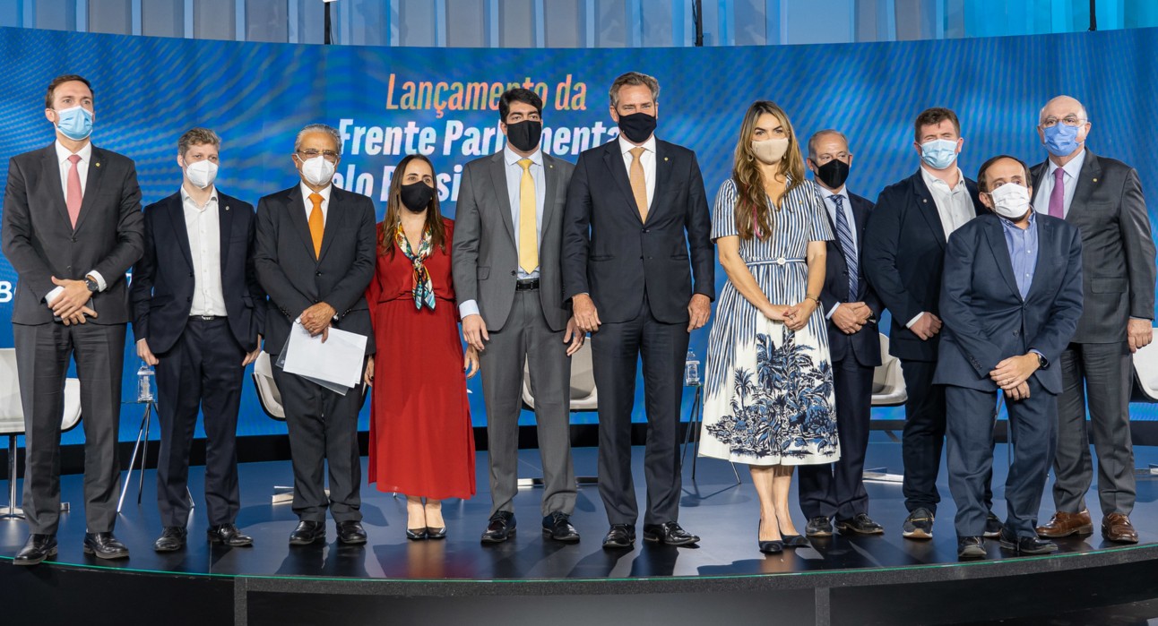 Congresso cria Frente Parlamentar contra o Custo Brasil