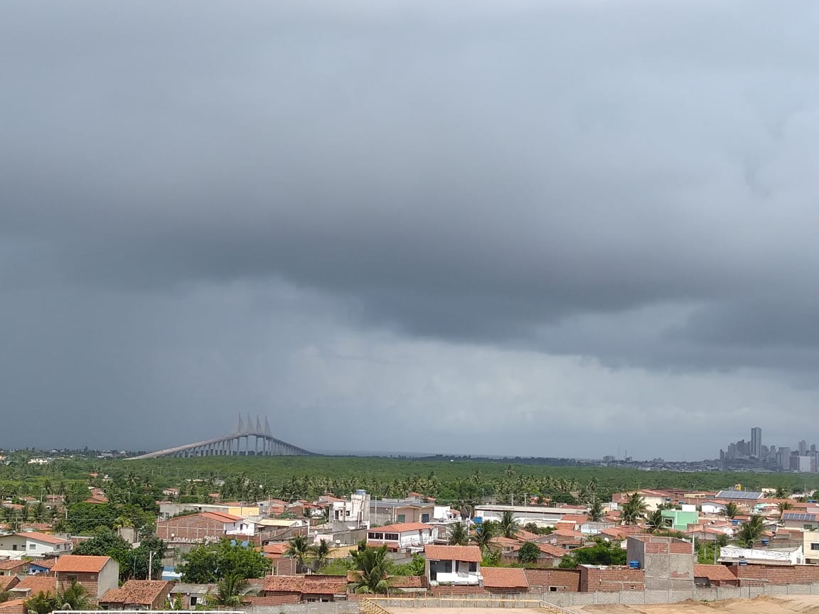 Inmet alerta para chuvas intensas em Natal e outras 81 cidades do RN