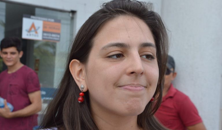 Deputada do RN apoia invasão de terreno onde prefeitura construiria escola, CMEI e UBS