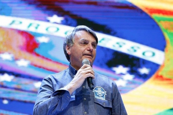 Bolsonaro afirma que eleição de 2014 foi fraudada e Aécio foi eleito
