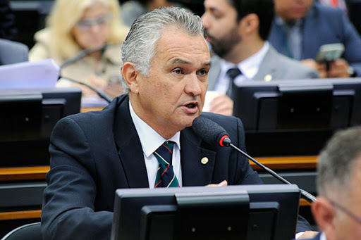 Deputado do RN chama Omar Aziz de “moleque” após presidente da CPI criticar militares