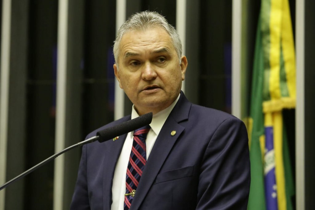 Deputado General Girão alerta sobre risco à liberdade com aprovação do passaporte sanitário