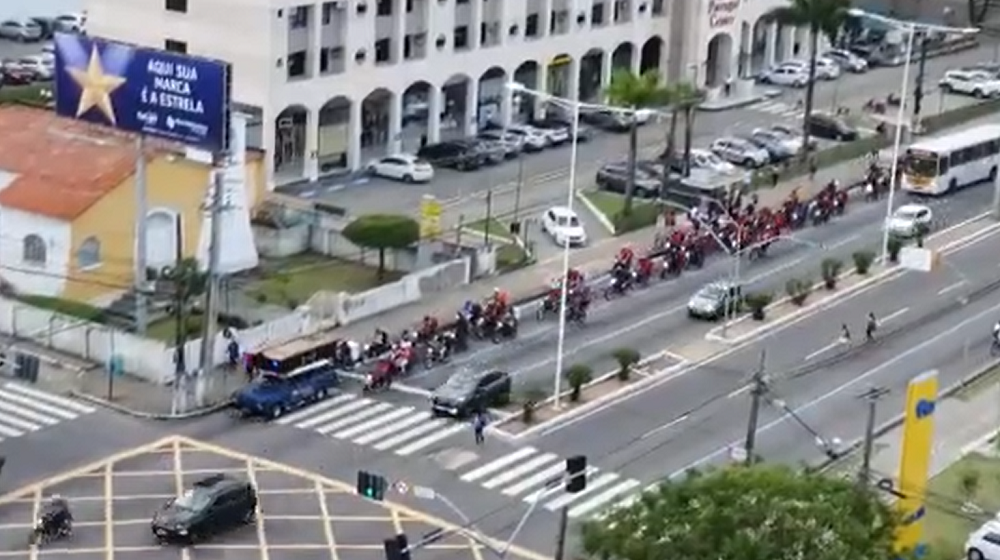 VÍDEO: Motoboys protestam em Natal contra o preço dos combustíveis