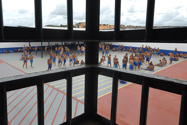 Detentos fogem do presídio de Alcaçuz, na Grande Natal