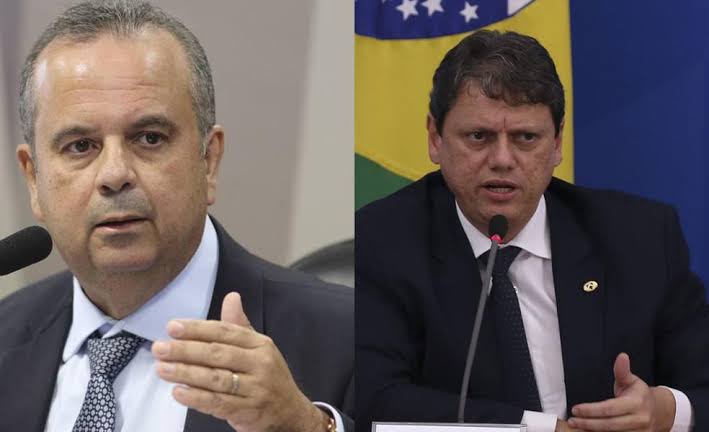 Bolsonaro critica aumento do fundão eleitoral: “com 6 bilhões Rogério Marinho bota água em cada casa do Nordeste"