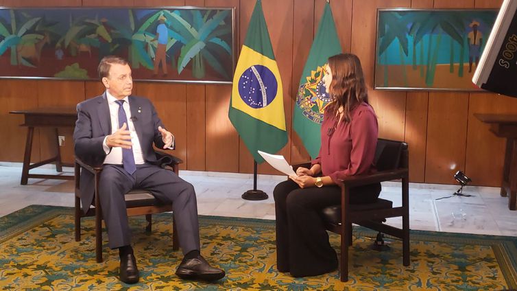 Bolsonaro diz que deve vetar dinheiro para o fundo eleitoral