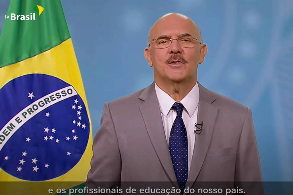 Em pronunciamento na TV, Ministro da Educação conclama retorno das aulas presenciais