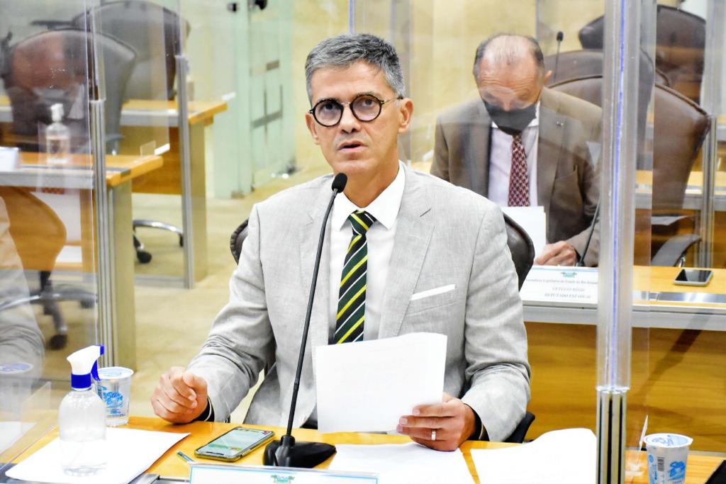 Deputado do RN defende voto auditável para 'transparência e manutenção da democracia'