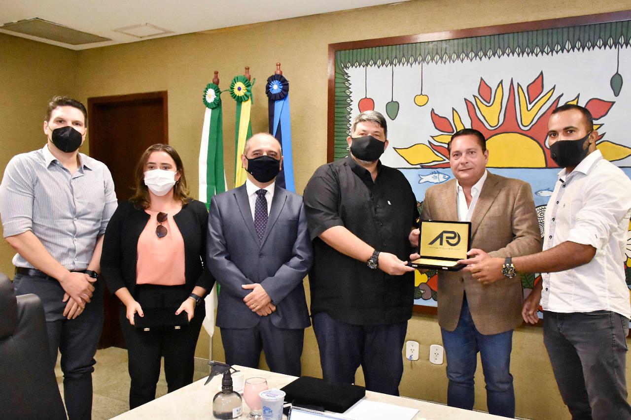 APO homenageia presidente da ALRN e renova acordo para regulamentar Lei do Off-road no RN