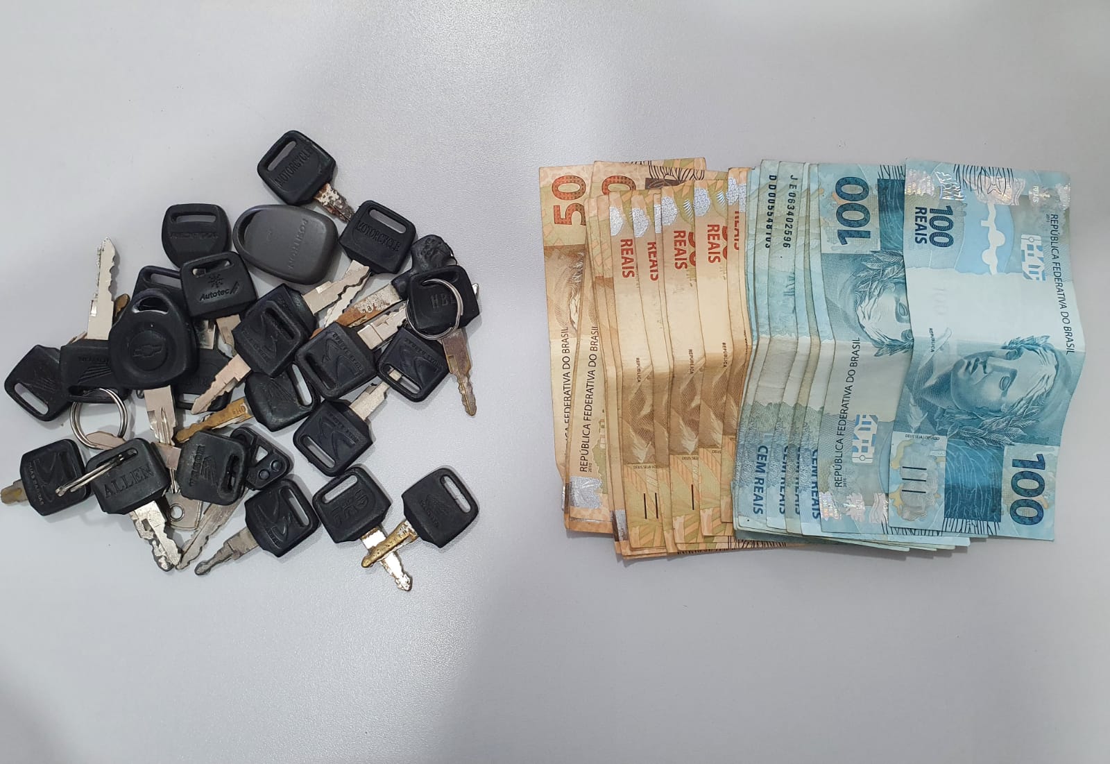 Operação no RN e PB prende quadrilha que revendia veículos roubados