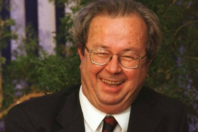 Em-ministro e um dos fundadores do PT morre aos 84 anos