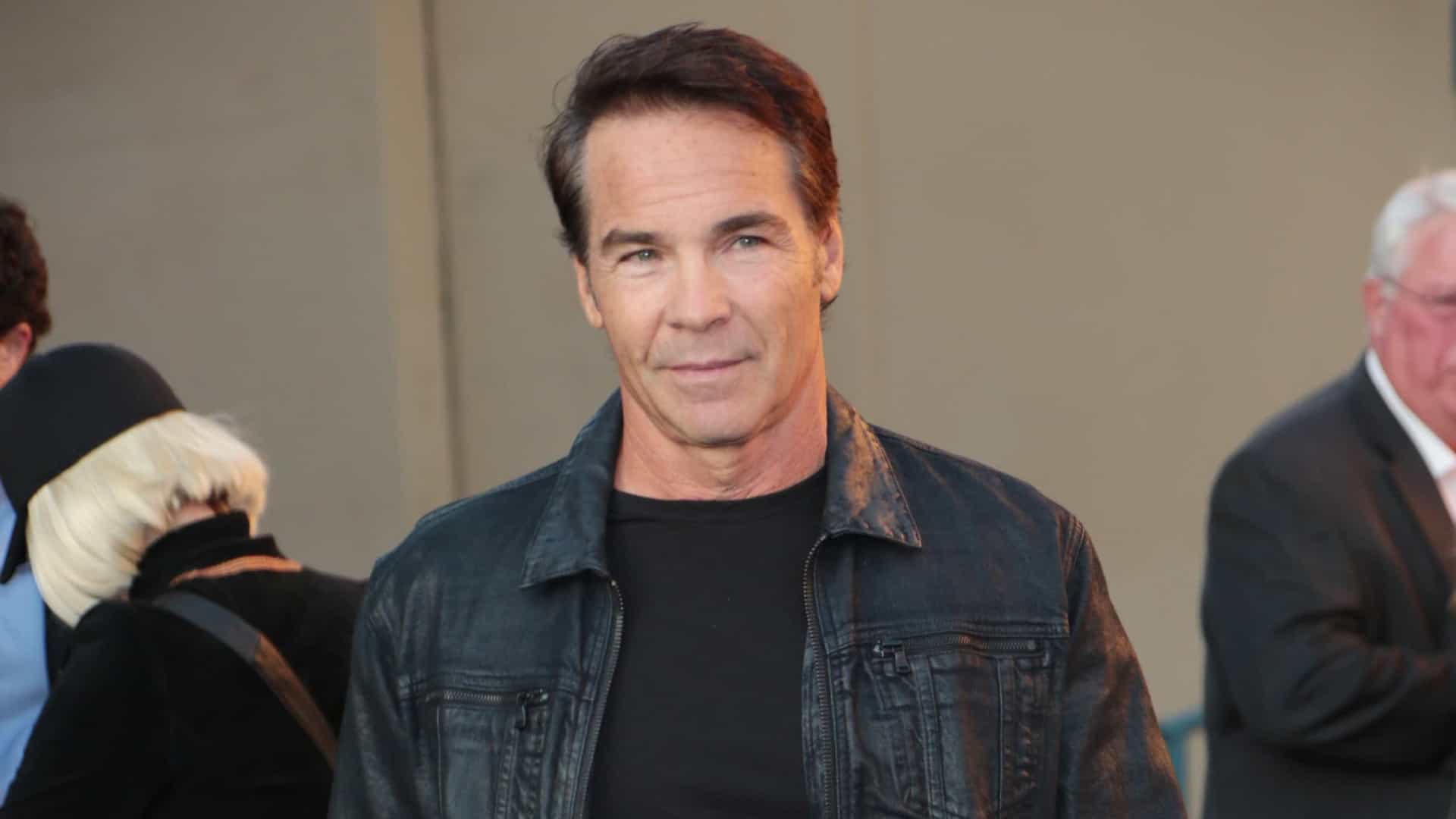 Ator americano morre aos 60 anos durante gravação de filme