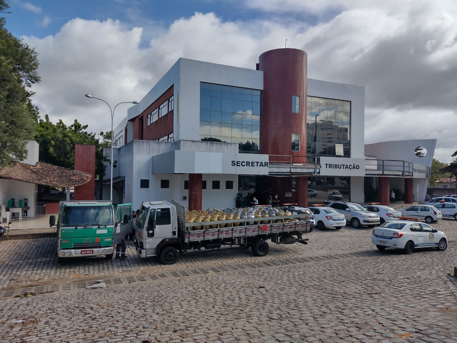 VÍDEO: Operação da Polícia Civil prende três comerciantes na Grande Natal