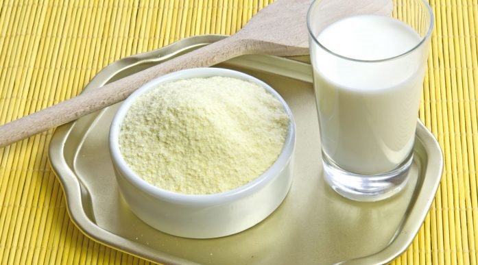 Leite em pó caseiro com apenas 1 ingrediente para nunca mais comprar no mercado