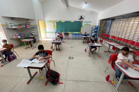 Rede pública de Natal retoma aulas presenciais para estudantes do 1º ao 5º ano Fundamental
