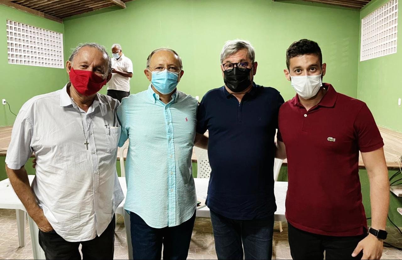 Prefeitos do partido de Carlos Eduardo anunciam apoio a Benes para governador
