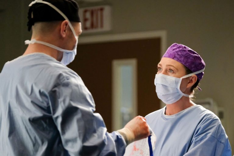 Empresa oferece US$ 1 mil para quem assistir todos episódios de ‘Grey’s Anatomy’