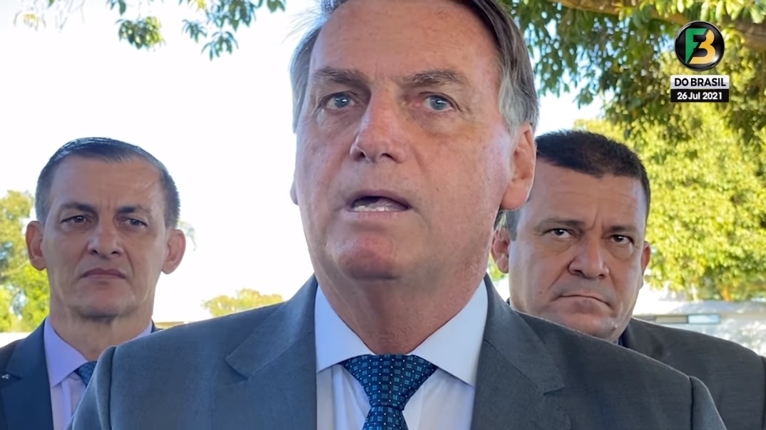 Em dia da discussão do voto impresso, Bolsonaro receberá desfile de tanques na Esplanada