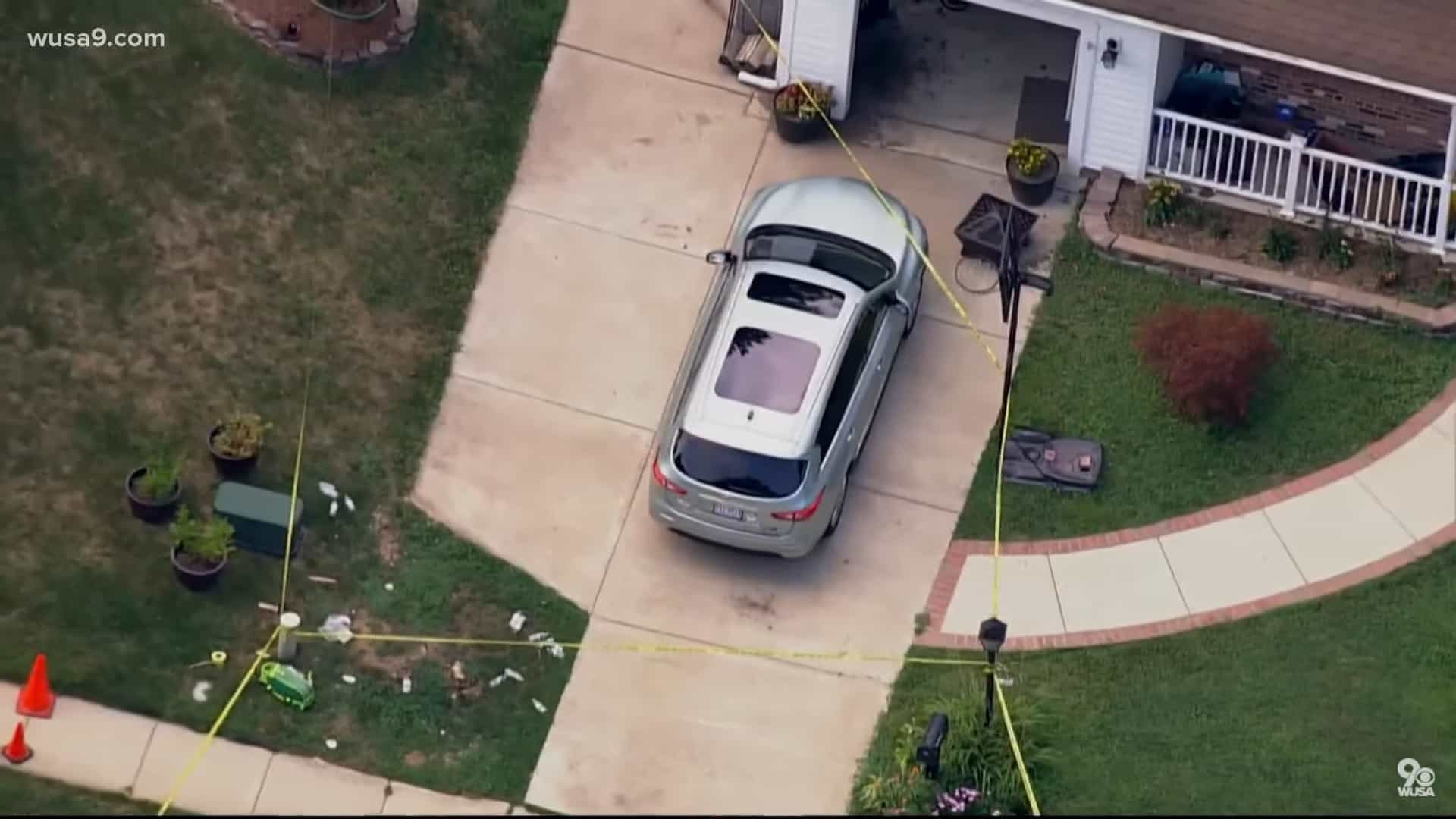 Menino de 5 anos morre após ficar esquecido no carro na frente de casa