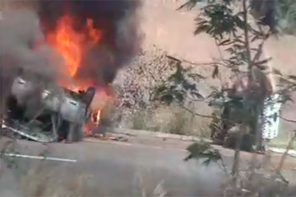 VÍDEO: Perseguição termina em acidente grave e pessoas carbonizadas em Natal; PMs ficam feridos