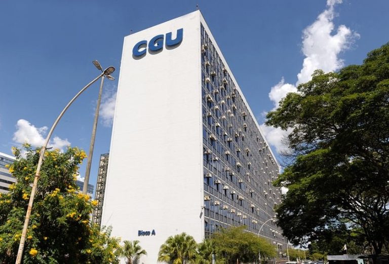 CGU aponta irregularidades com recursos federais para Covid em 21 estados
