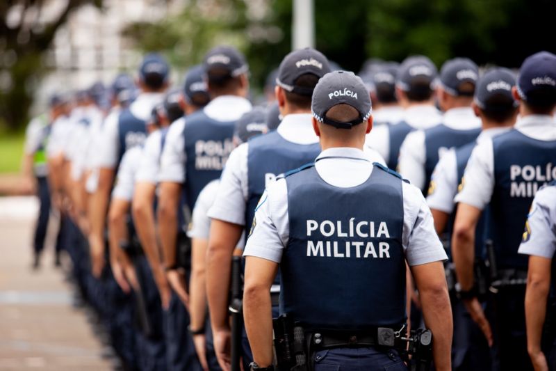 Governadores são avisados de que, entre eles e Bolsonaro, PMs ficam com presidente