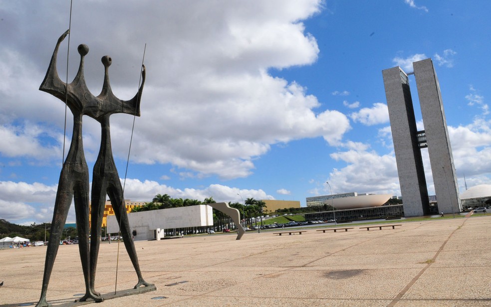 STF proíbe Sérgio Reis e mais 8 de se aproximarem da Praça dos Três Poderes